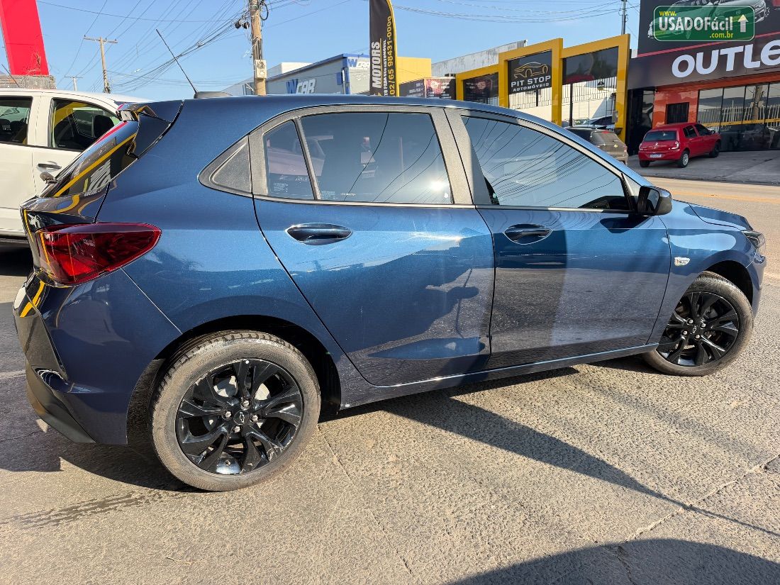 CHEVROLET/GM Onix Hatch 100 Anos 1.0 Mecânico 4P 2025/2026 — foto 4 de 10