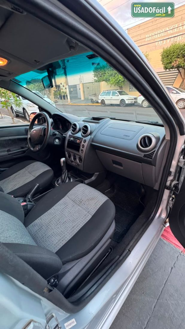 Ford Fiesta Sedan 1.6 Flex 2012/2013 — foto 4 de 10