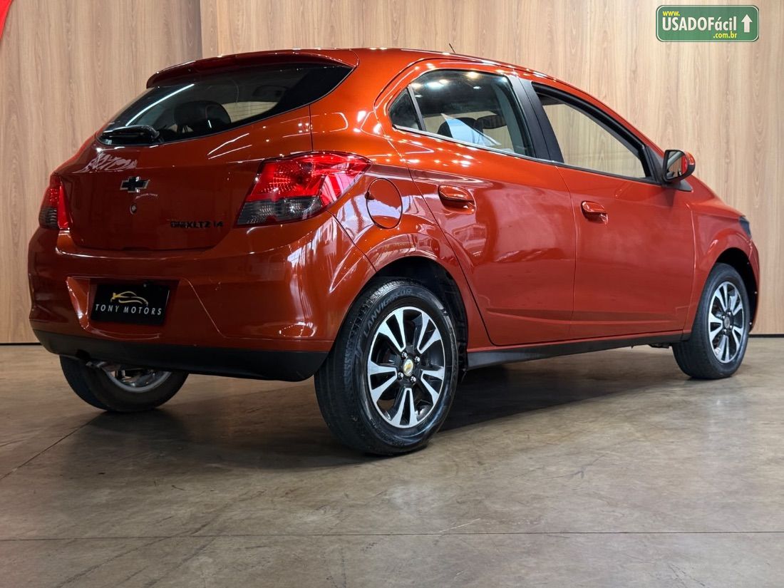CHEVROLET/GM Onix Hatch LTZ 1.4 Mecânico Flex 2012/2013 — foto 7 de 9