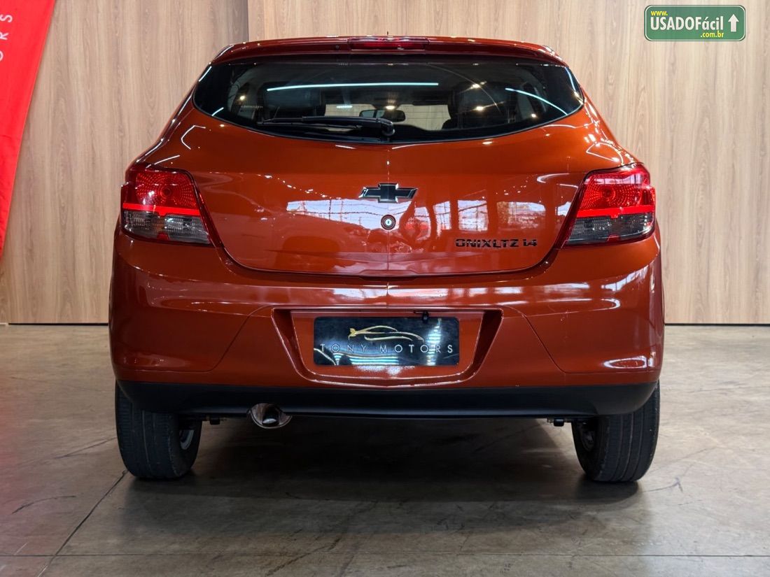 CHEVROLET/GM Onix Hatch LTZ 1.4 Mecânico Flex 2012/2013 — foto 8 de 9