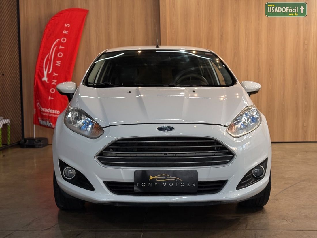 Ford Fiesta Hatch 1.5 Mecânico 5P Flex 2014/2015 — foto 2 de 10