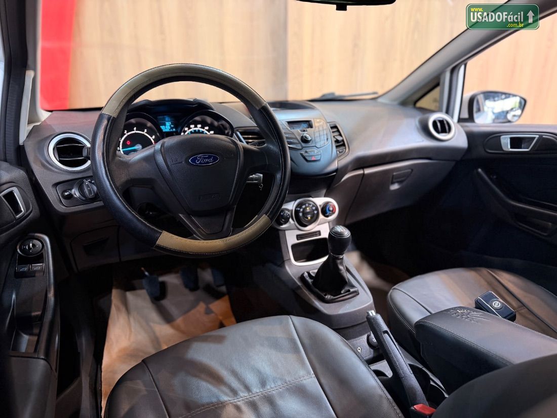 Ford Fiesta Hatch 1.5 Mecânico 5P Flex 2014/2015 — foto 4 de 10