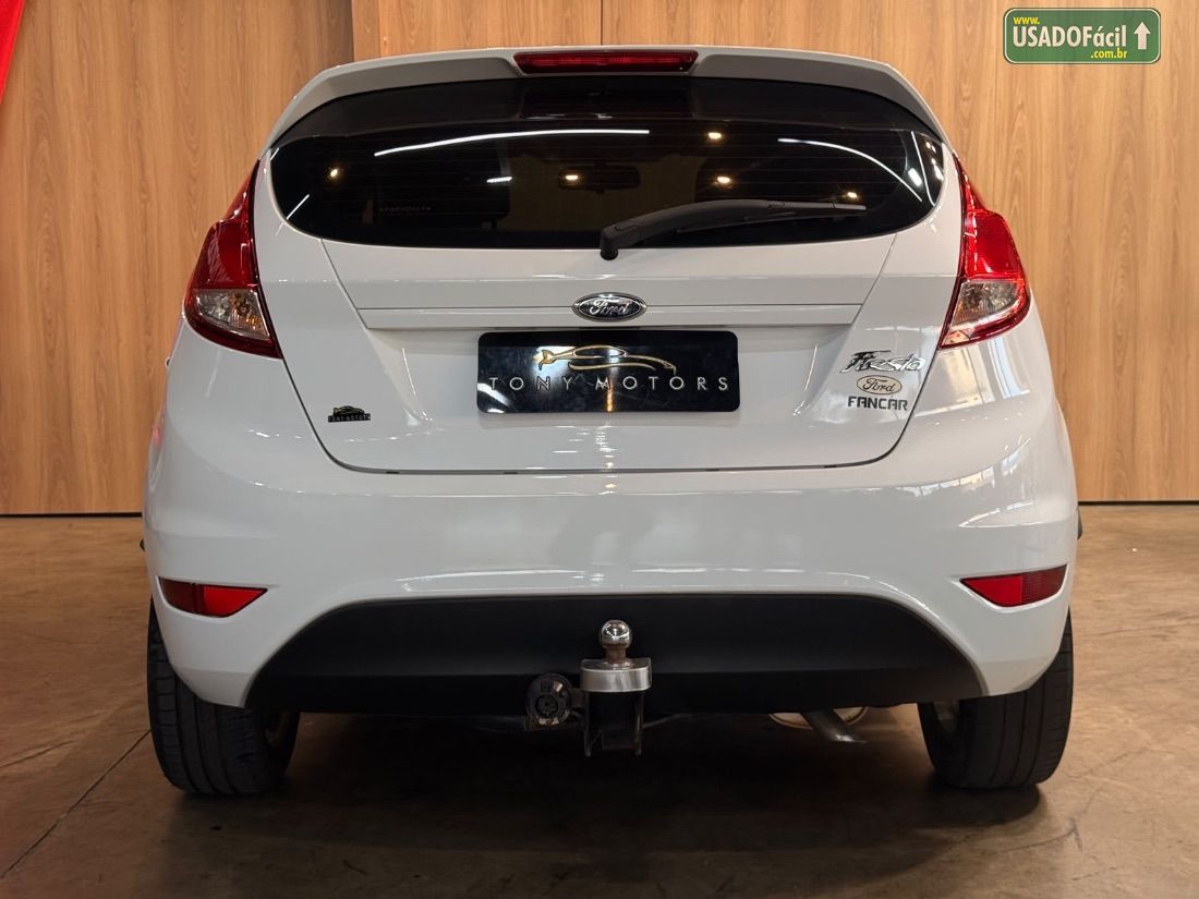 Ford Fiesta Hatch 1.5 Mecânico 5P Flex 2014/2015 — foto 9 de 10