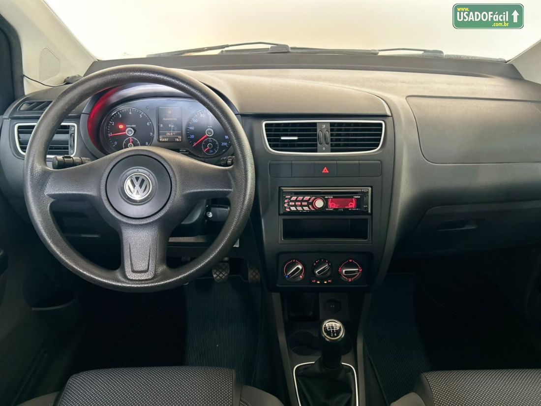 Volkswagen Fox 1.0 Mi 4P Total Flex 2010/2011 — foto 8 de 10