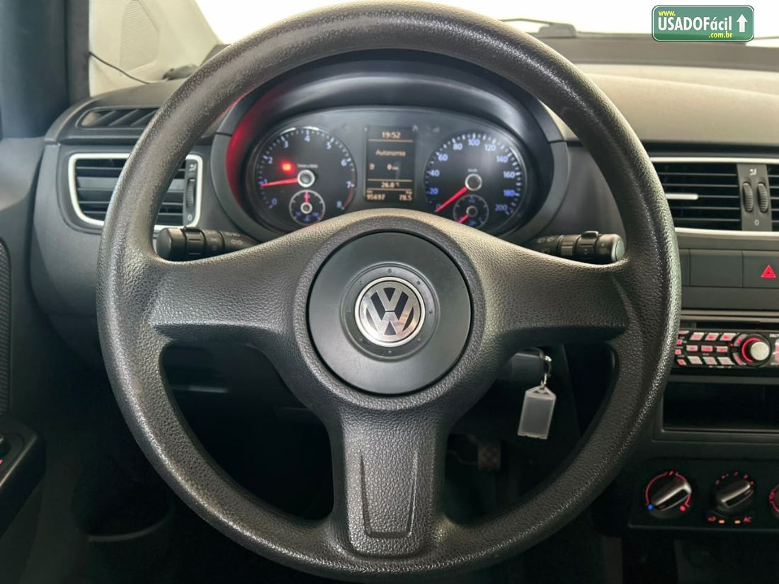 Volkswagen Fox 1.0 Mi 4P Total Flex 2010/2011 — foto 9 de 10