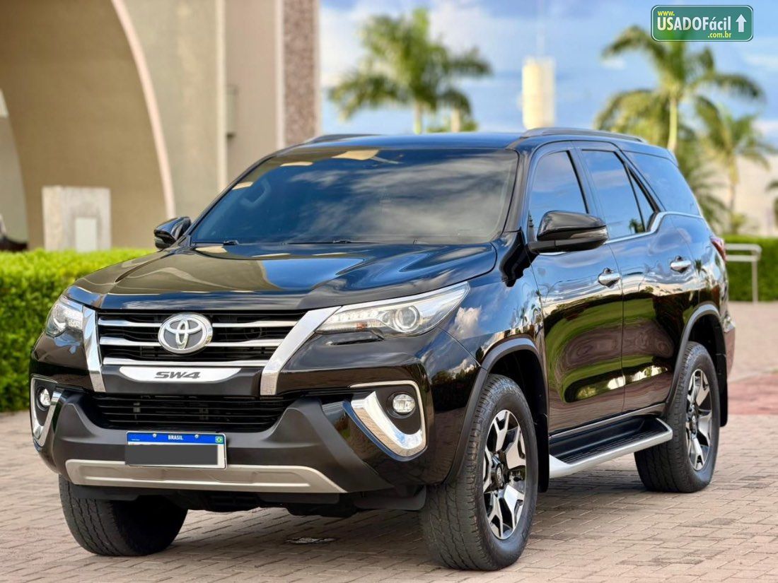 Toyota Hilux SW4 SRX Diamond 2.8 4x4 turbo Automático Diesel 2019/2020 — foto 2 de 10