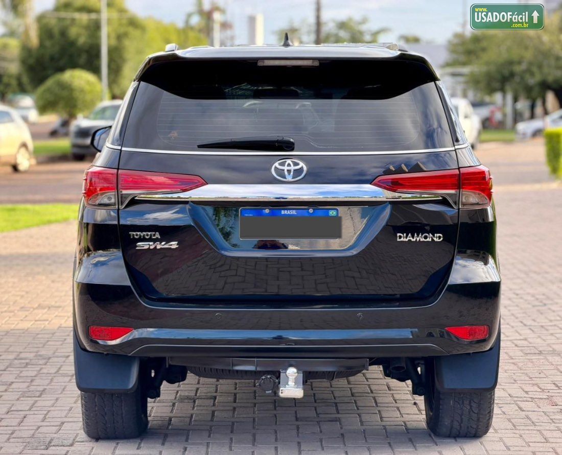 Toyota Hilux SW4 SRX Diamond 2.8 4x4 turbo Automático Diesel 2019/2020 — foto 3 de 10