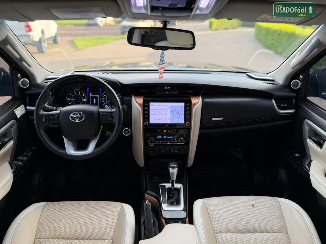 Toyota Hilux SW4 SRX Diamond 2.8 4x4 turbo Automático Diesel 2019/2020 — foto 7 de 10