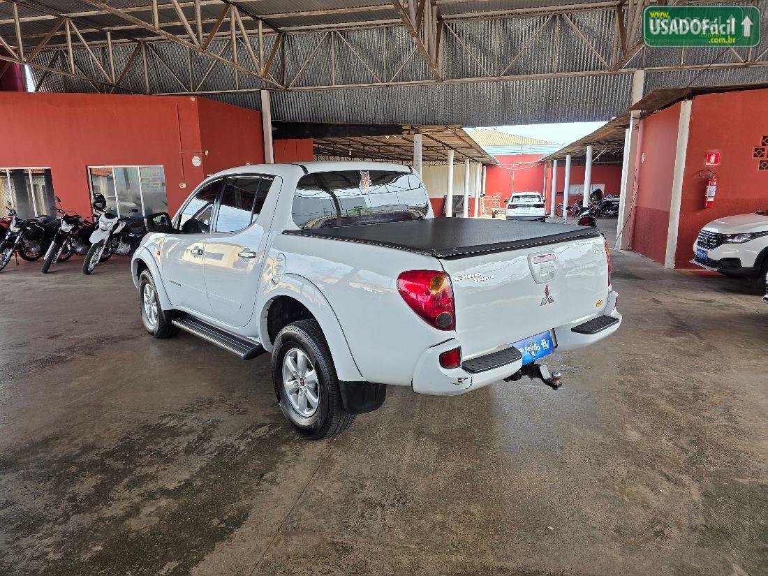 MITSUBISHI L200 Triton HPE CD 3.5 V6 Automático Flex 2011/2012 — foto 4 de 11