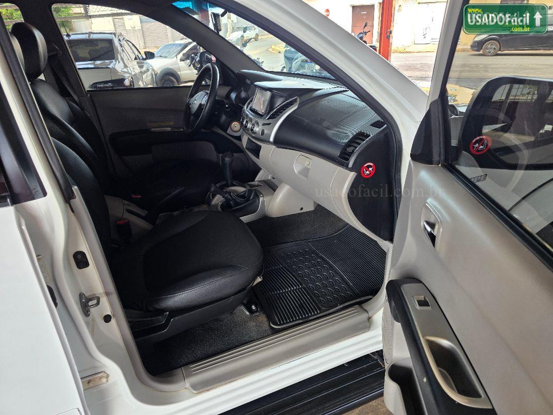 MITSUBISHI L200 Triton HPE CD 3.5 V6 Automático Flex 2011/2012 — foto 8 de 11