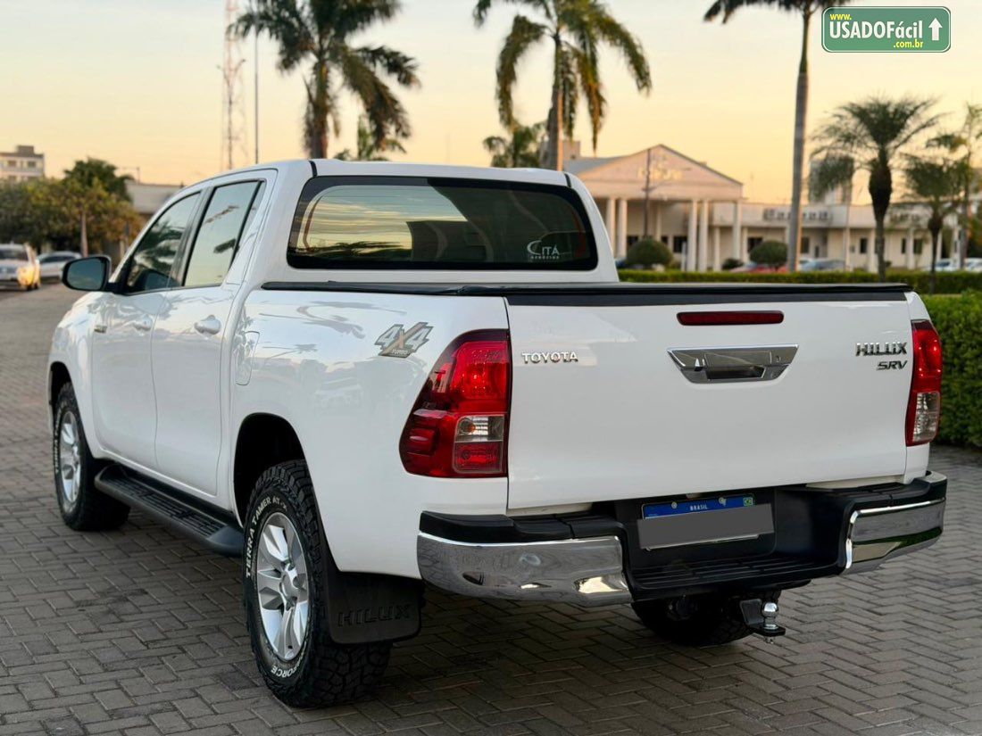 Toyota Hilux SRV CD 2.8 4x4 TDI Automático Diesel 2016/2017 — foto 6 de 16