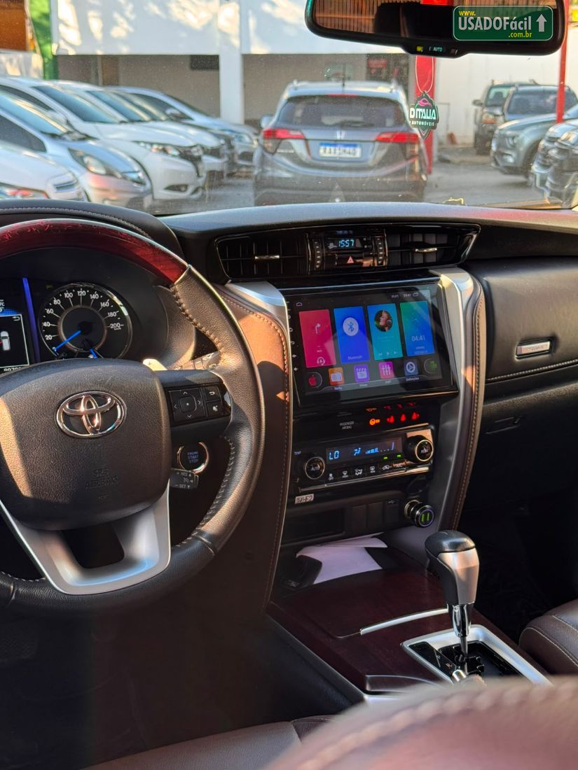 Toyota Hilux SW4 SRV 4x2 2.7 Automático Flex 2018/2019 — foto 11 de 14