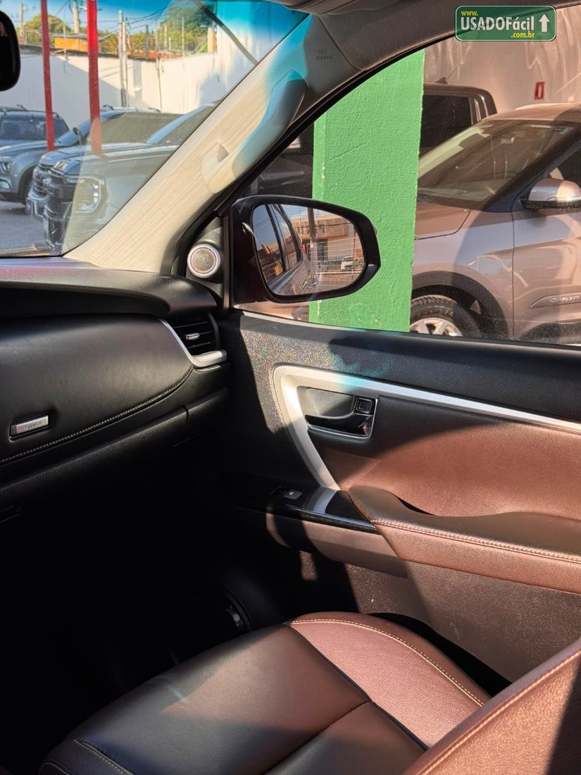 Toyota Hilux SW4 SRV 4x2 2.7 Automático Flex 2018/2019 — foto 13 de 14