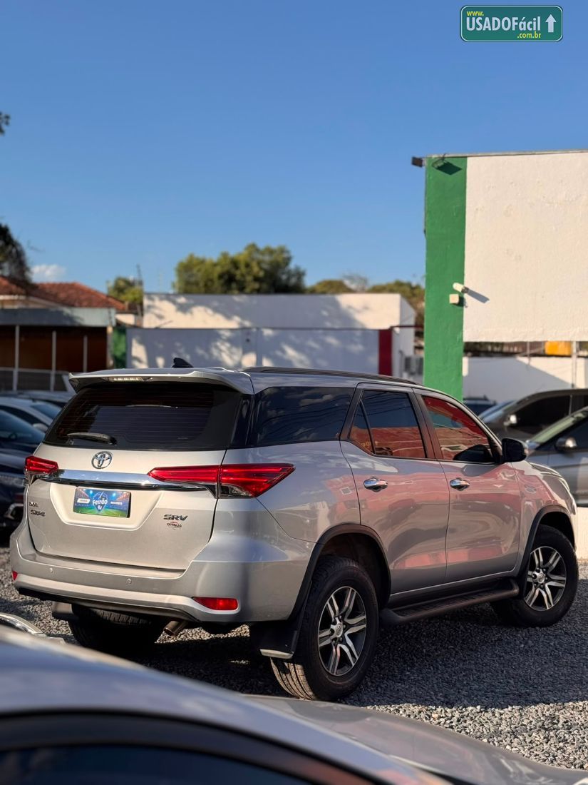 Toyota Hilux SW4 SRV 4x2 2.7 Automático Flex 2018/2019 — foto 5 de 14