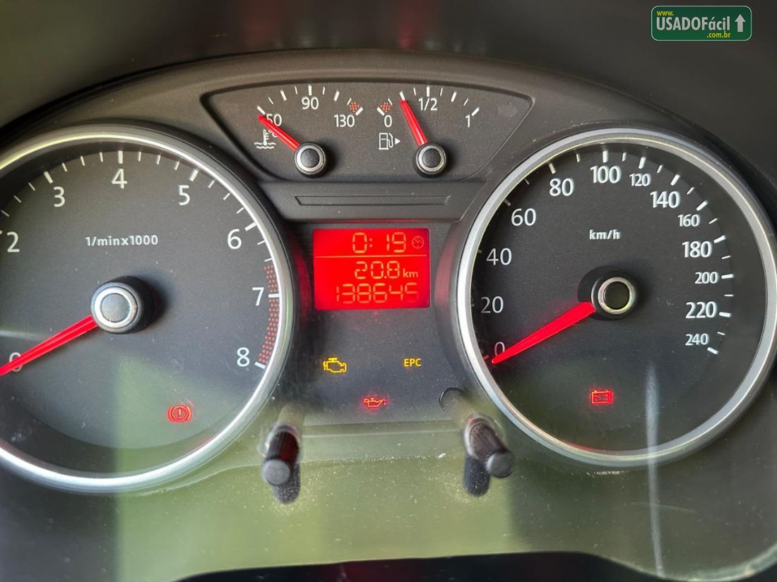 Volkswagen Voyage Comfortline 1.6 Total Flex 2011/2012 — foto 11 de 13