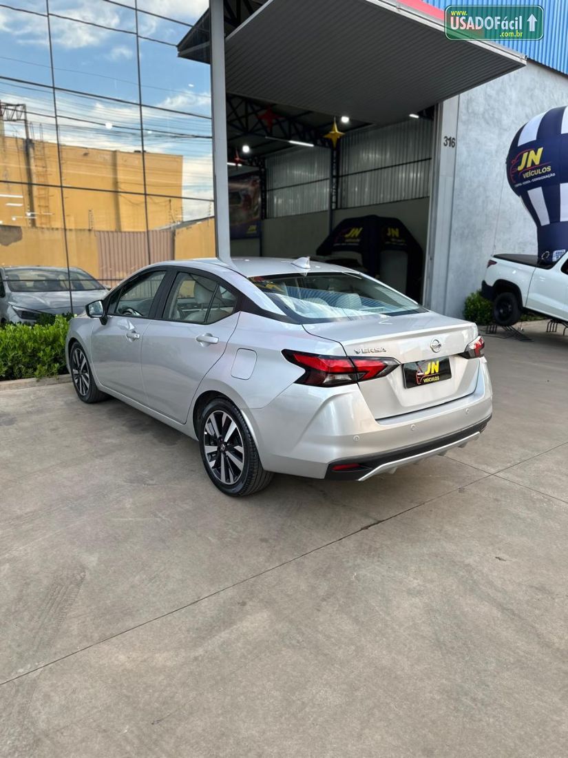 Nissan Versa Exclusive 1.6 Automático Flex 2021/2022 — foto 4 de 14