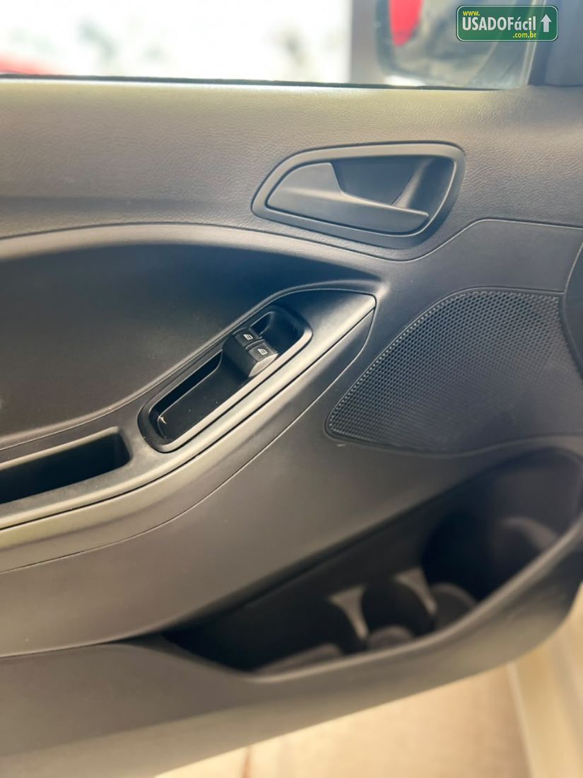 Ford Ka Hatch SE 1.0 Flex 5P 2014/2015 — foto 6 de 8