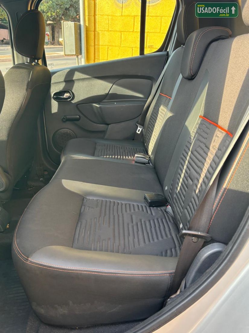 Renault Sandero Stepway 1.6 5P Flex 2019/2020 — foto 11 de 13