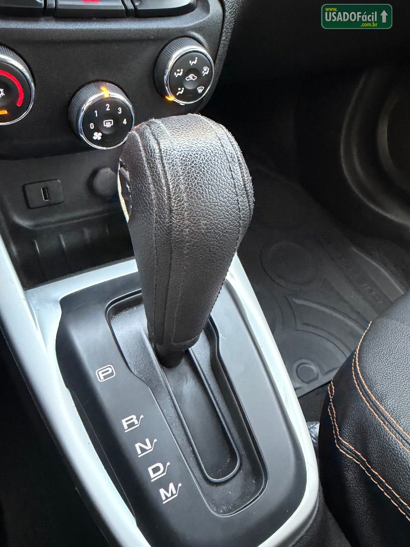CHEVROLET/GM Onix Hatch Activ 1.4 Automático Flex 2018/2019 — foto 13 de 17