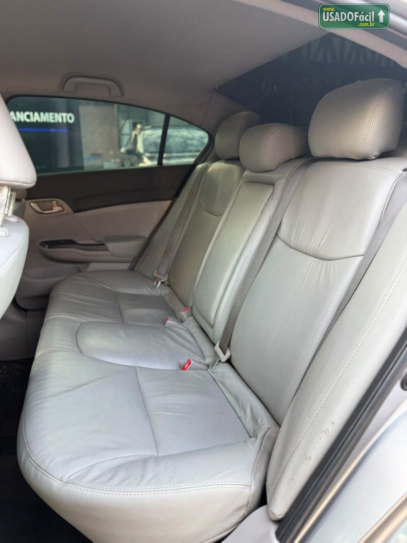 Honda Civic Sedan LXS 1.8 Mecânico 2014/2015 — foto 13 de 17