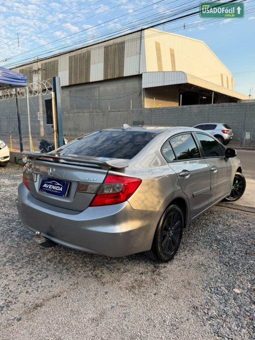 Honda Civic Sedan LXS 1.8 Mecânico 2014/2015 — foto 3 de 17