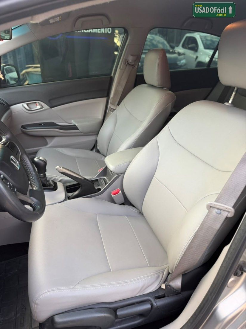 Honda Civic Sedan LXS 1.8 Mecânico 2014/2015 — foto 5 de 17