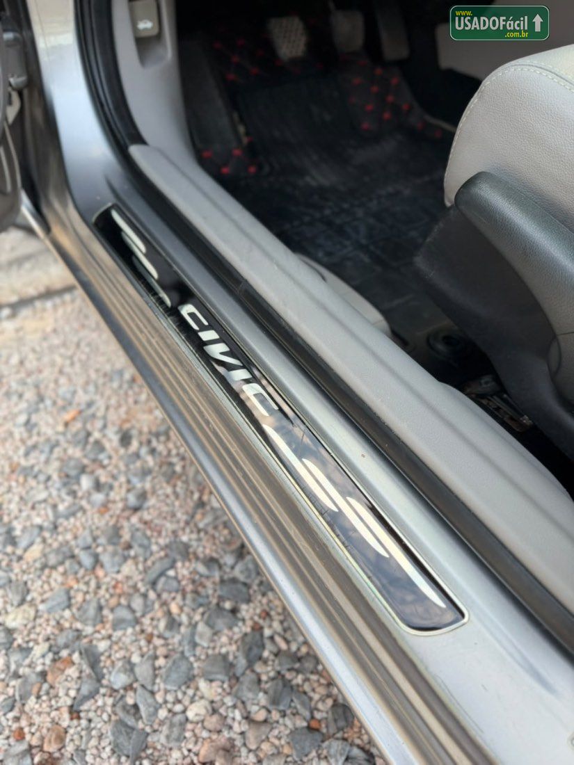 Honda Civic Sedan LXS 1.8 Mecânico 2014/2015 — foto 6 de 17