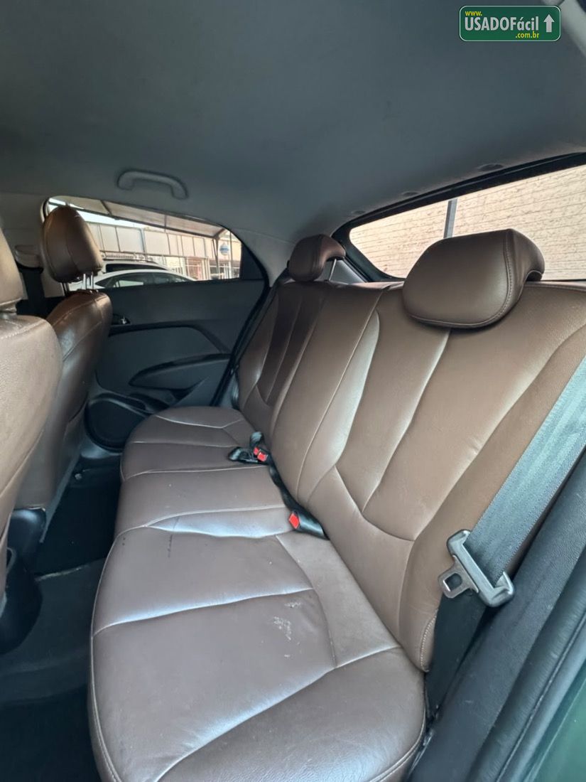 Hyundai HB20X Hatch Premium 1.6 Automático Flex 2015/2016 — foto 17 de 21