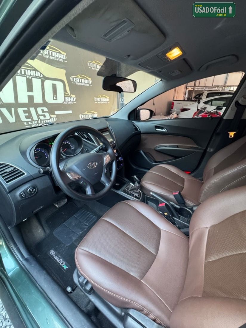 Hyundai HB20X Hatch Premium 1.6 Automático Flex 2015/2016 — foto 19 de 21