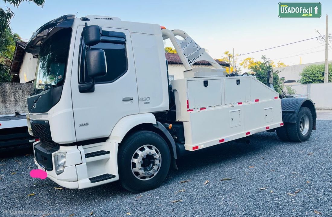 VOLVO Volvo VM 330  4X2 Guincho prancha 2016/2016 — foto 2 de 5