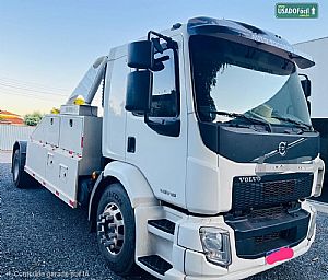 VOLVO Volvo VM 330  4X2 Guincho prancha