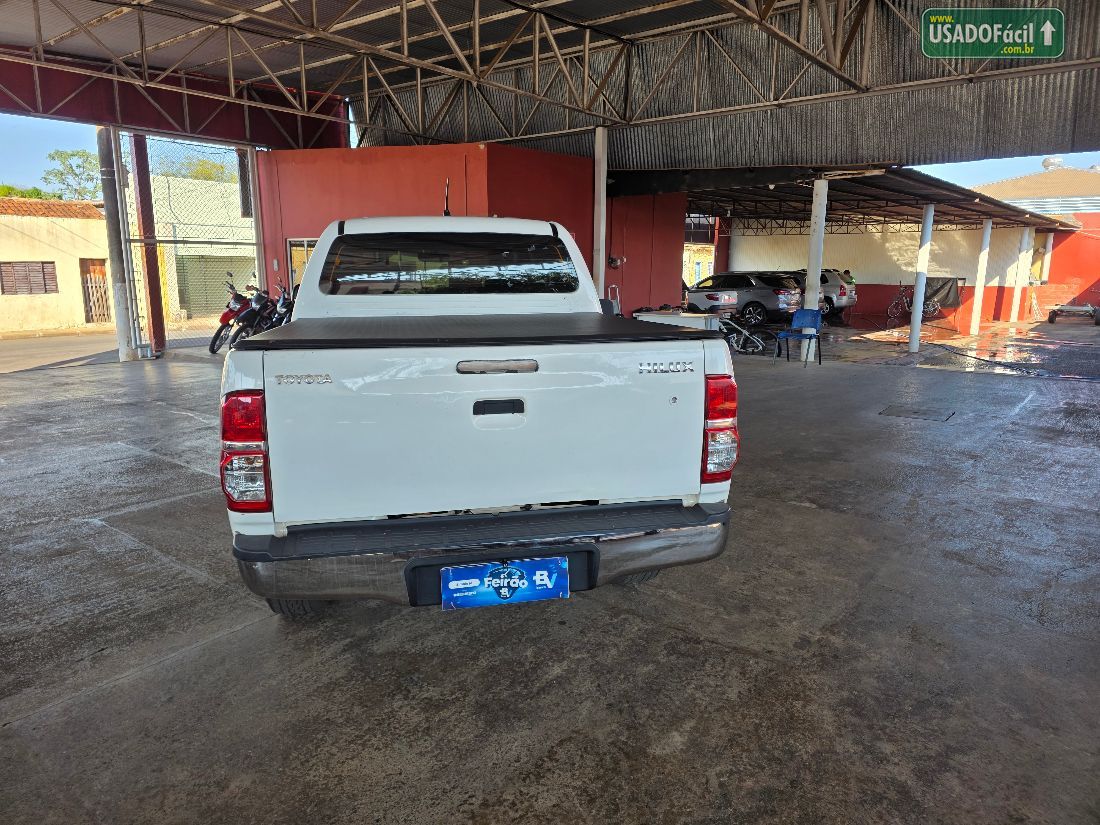 Toyota Hilux SR CD 2.7 4x2 Automático Flex 2014/2015 — foto 6 de 11
