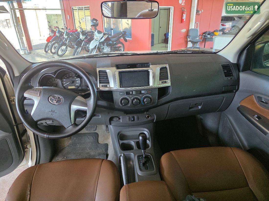 Toyota Hilux SR CD 2.7 4x2 Automático Flex 2014/2015 — foto 7 de 11