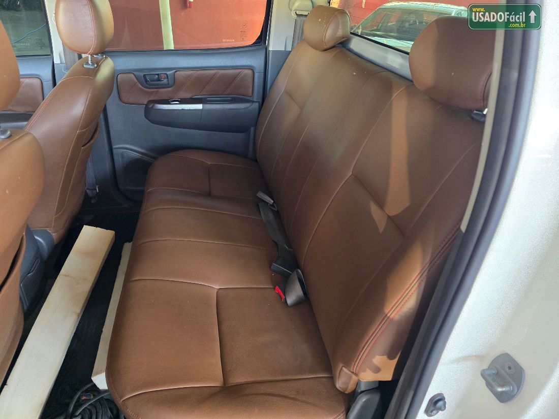 Toyota Hilux SR CD 2.7 4x2 Automático Flex 2014/2015 — foto 9 de 11