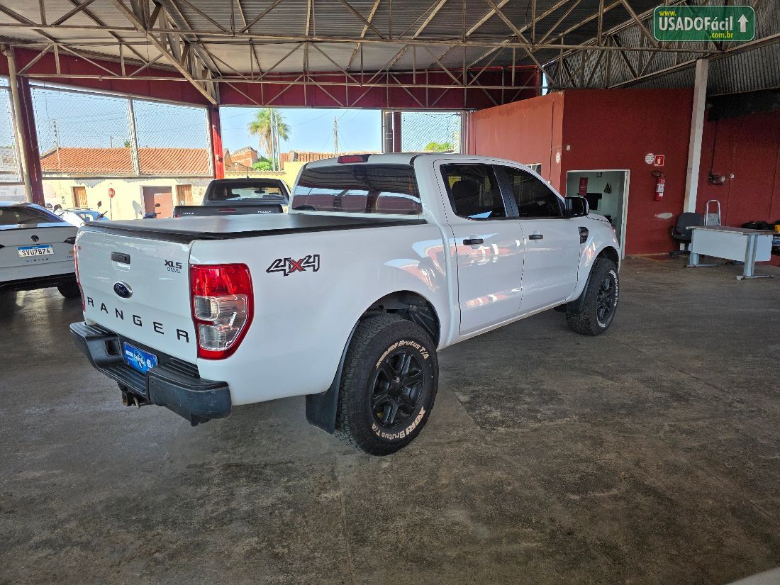 Ford Ranger XLS CD 2.2 4x4 Automático Diesel 2016/2017 — foto 4 de 12