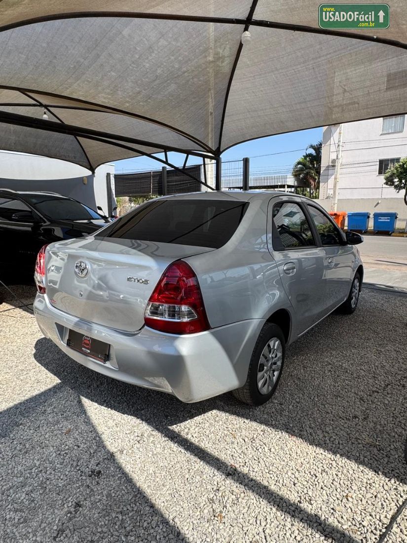 Toyota Etios Sedan X 1.5 Automático Flex 2020/2021 — foto 4 de 11