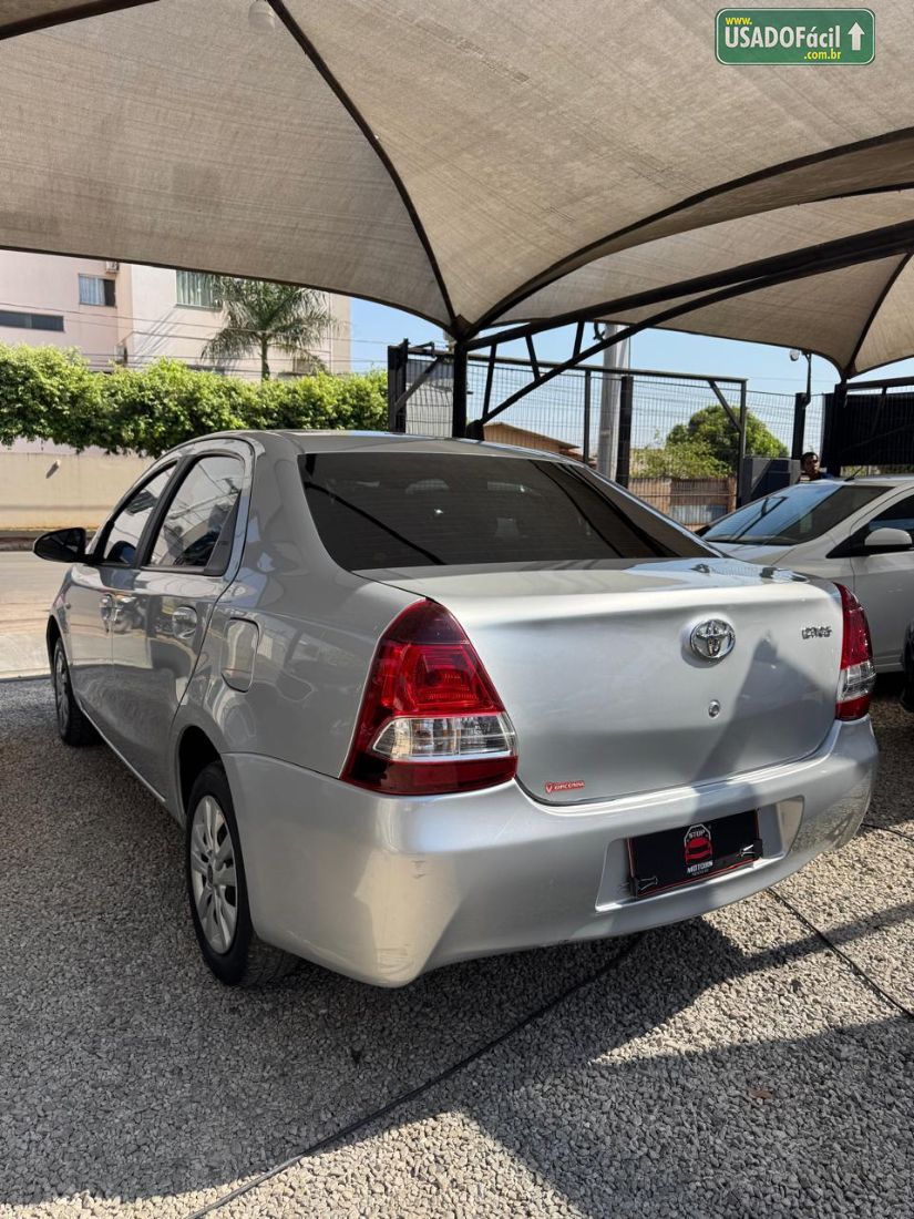 Toyota Etios Sedan X 1.5 Automático Flex 2020/2021 — foto 6 de 11
