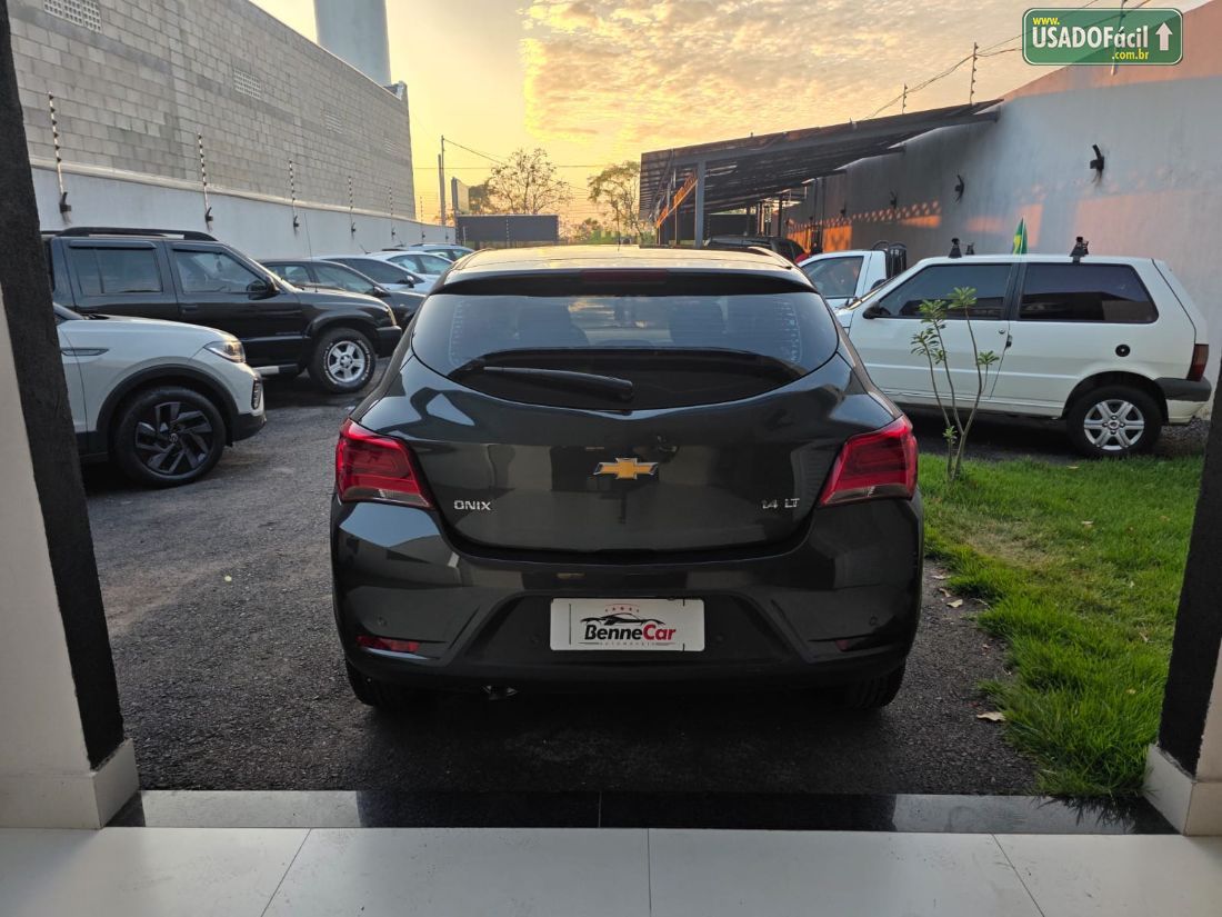 CHEVROLET/GM Onix Hatch LT 1.4 Mecânico Flex 2018/2019 — foto 4 de 10