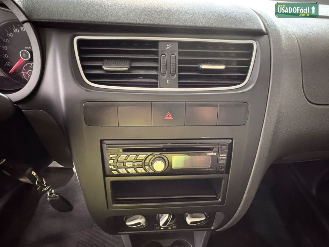 Volkswagen Fox 1.6 Mi 4P Total Flex 2012/2013 — foto 11 de 14