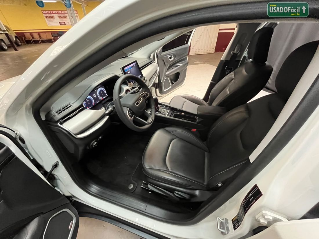 Jeep Compass Longitude Night Eagle 1.3 4x2 Automático Flex 2025/2025 — foto 13 de 18