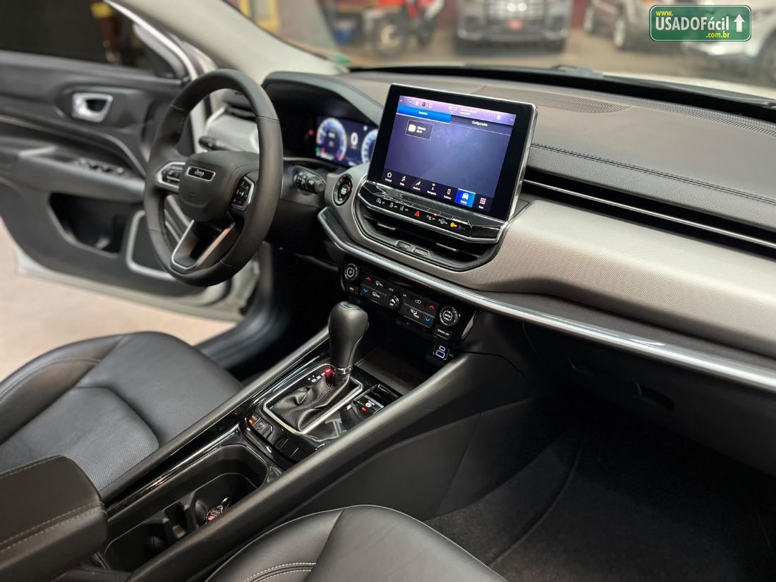 Jeep Compass Longitude Night Eagle 1.3 4x2 Automático Flex 2025/2025 — foto 15 de 18