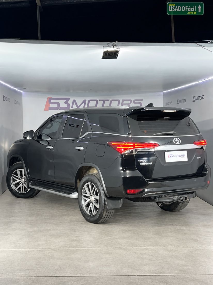 Toyota Hilux SW4 SRX 2.8 4x4 TDI Automático Diesel 2018/2018 — foto 4 de 10
