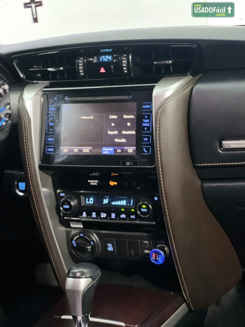 Toyota Hilux SW4 SRX 2.8 4x4 TDI Automático Diesel 2018/2018 — foto 8 de 10