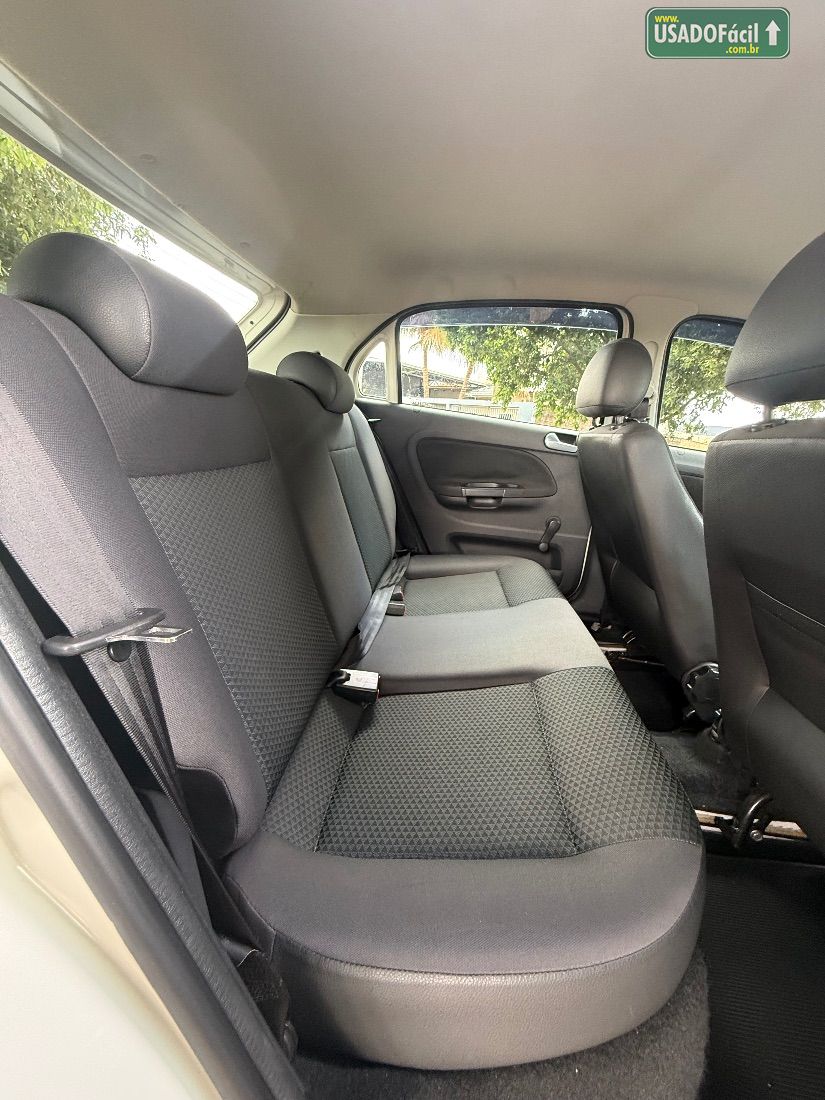 Volkswagen Gol Trendline 1.6 4P Total Flex 2016/2017 — foto 12 de 14