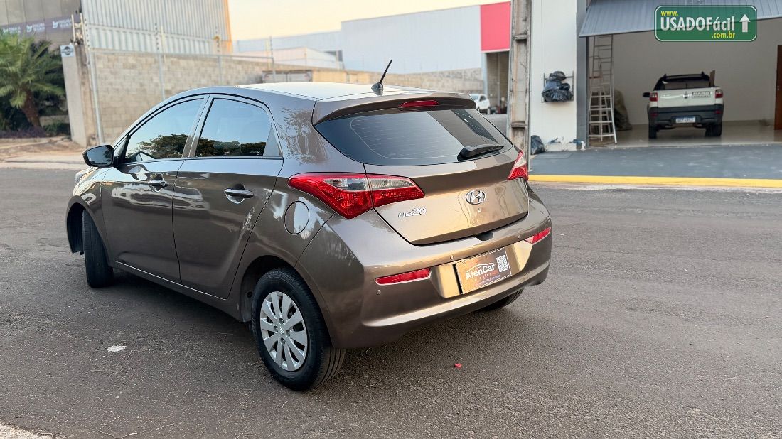 Hyundai HB20 Hatch Comfort 1.0 Flex 2017/2017 — foto 4 de 16