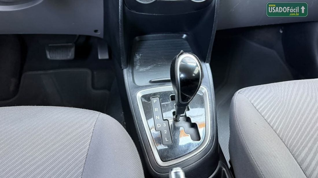 Hyundai HB20 Hatch Premium 1.6 Automático Flex 2015/2015 — foto 9 de 15