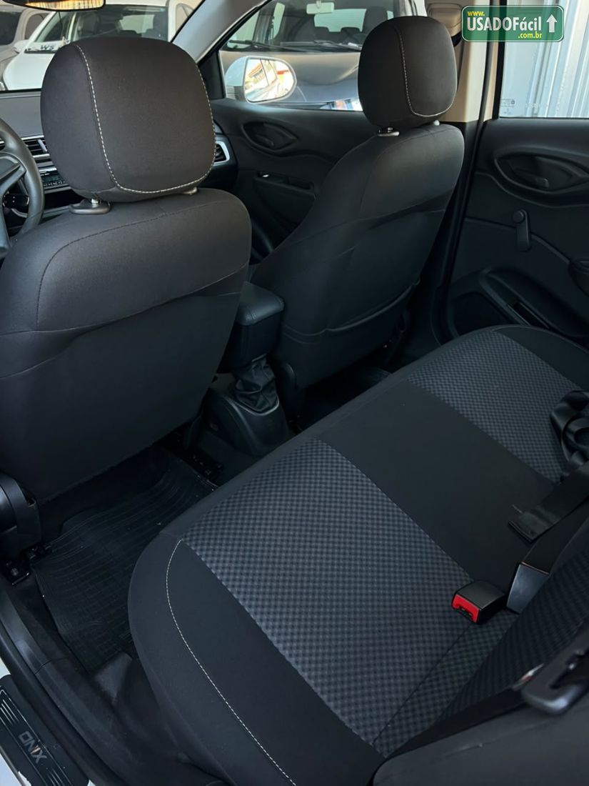 CHEVROLET/GM Onix Hatch LT 1.0 Mecânico Flex 2017/2017 — foto 10 de 13