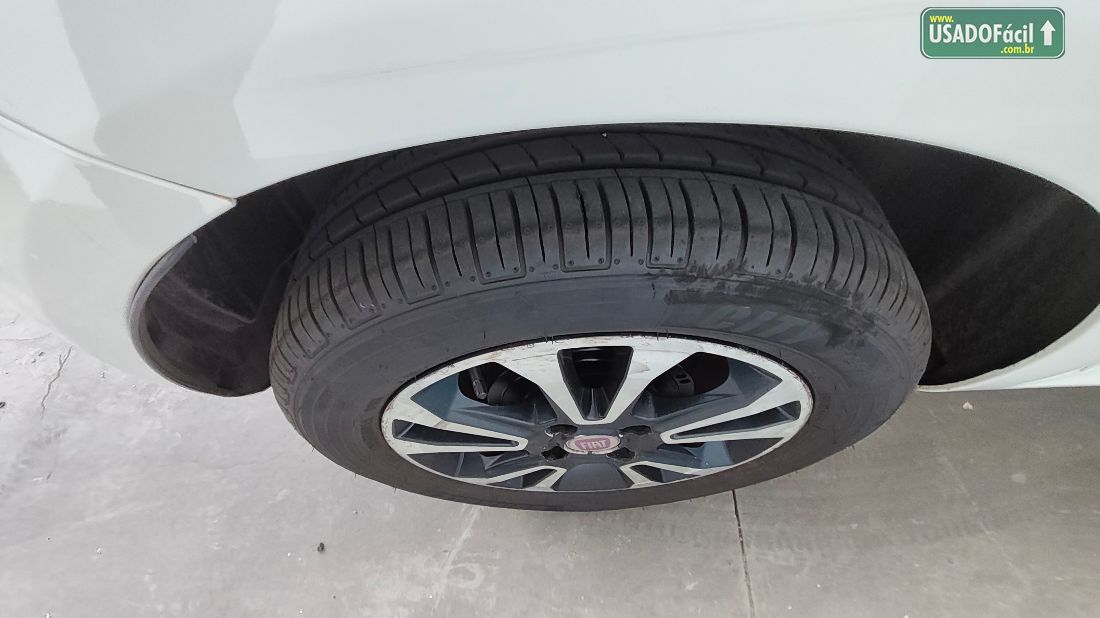 Fiat Punto Attractive 1.4 Fire Flex 5P 2014/2015 — foto 7 de 10
