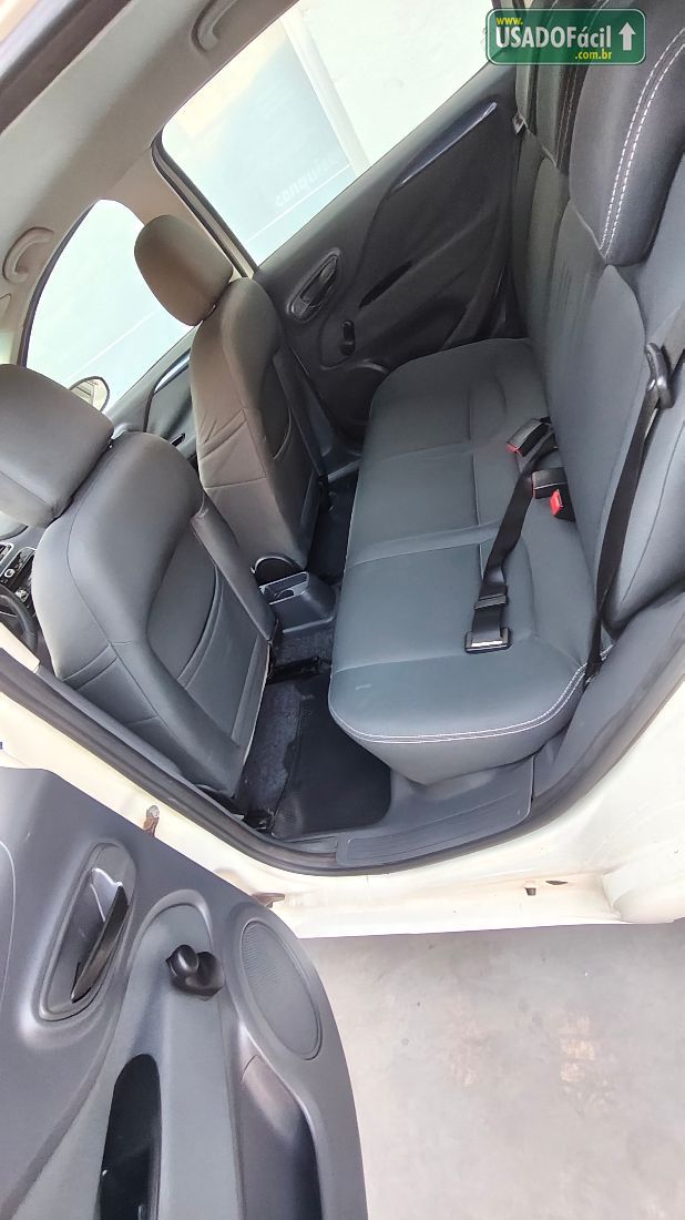 Fiat Punto Attractive 1.4 Fire Flex 5P 2014/2015 — foto 9 de 10