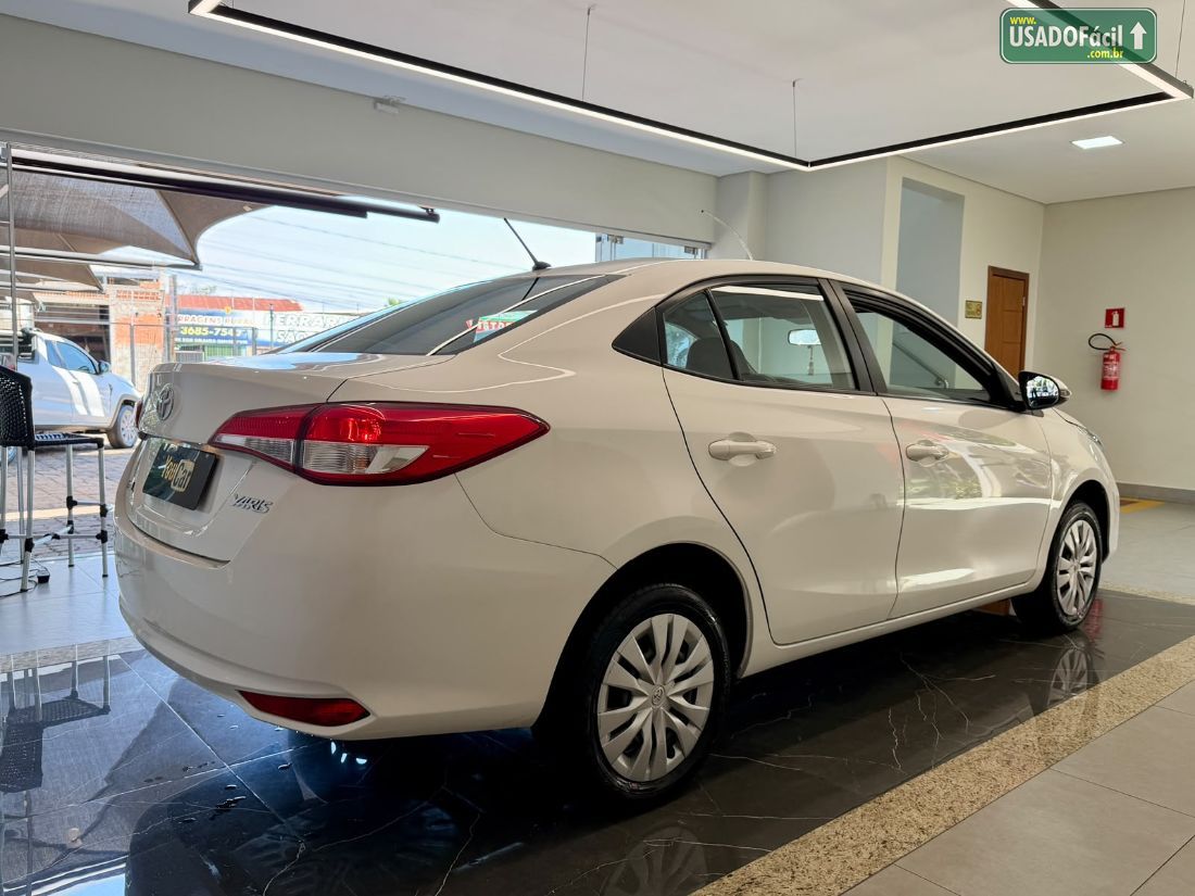 Toyota Yaris Sedan XLS 1.5 Automático Flex 2023/2024 — foto 4 de 11